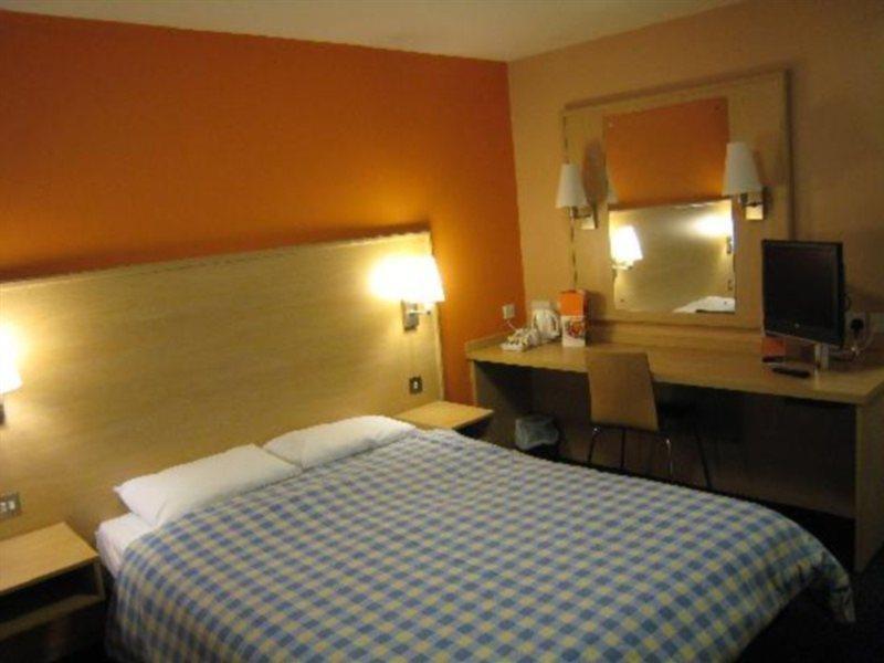 Travelodge Leeds Central Eksteriør billede
